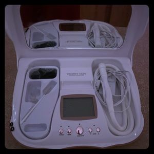 MicrodermMD by trophy skin Sensitive Microderm